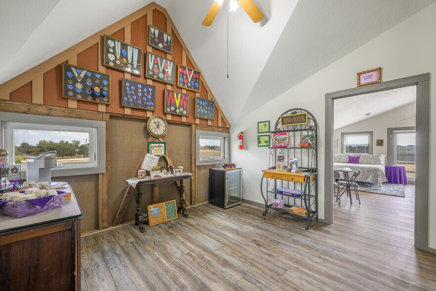 More Photos Of 1441 Salem Rd, Brenham Specialty For Sale