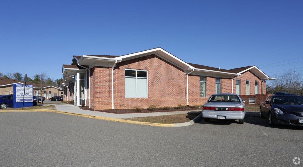 More Photos Of 16021 Kairos Rd, Colonial Heights Medical For Lease