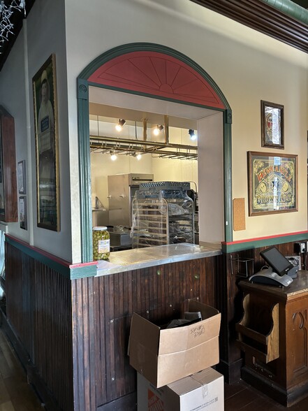 More Photos Of 310 Court Ave, Des Moines Restaurant For Sale