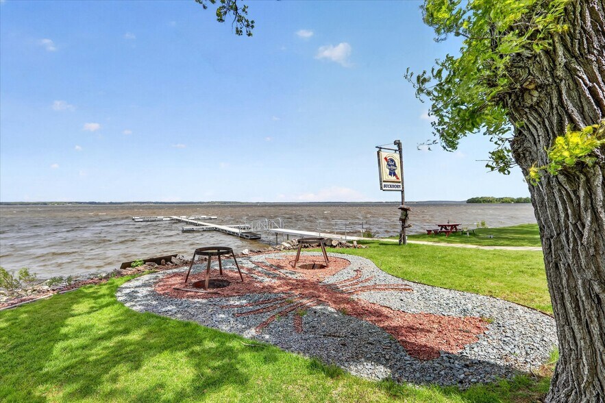 More Photos Of 11802 N Charley Bluff Rd, Milton Restaurant For Sale