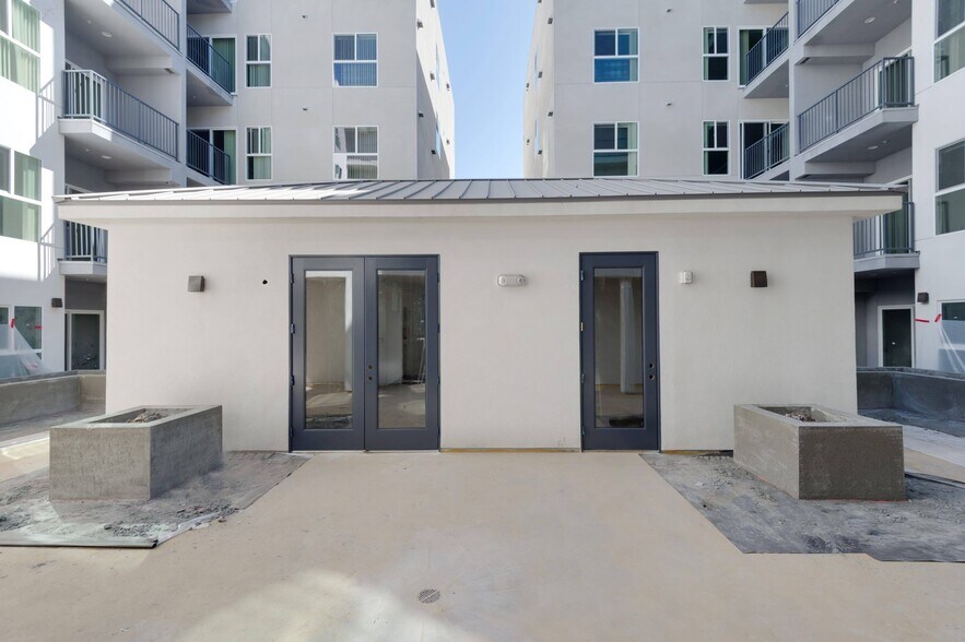 More Photos Of 422 S Lake St, Los Angeles Apartments For Sale