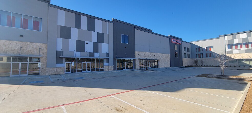 More Photos Of 2901 Miles Rd, Sachse Self Storage For Lease