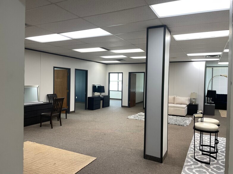 More Photos Of 9241 Lyndon B Johnson Fwy, Dallas Coworking Space