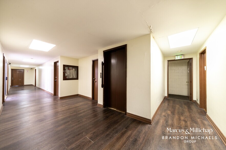 More Photos Of 816-820 San Fernando Rd, San Fernando Storefront Retail Office For Sale