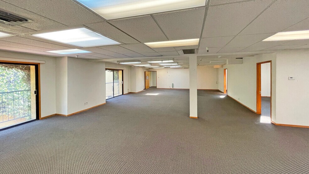 More Photos Of 2505 Channing Way, Berkeley Storefront Retail Office For Lease