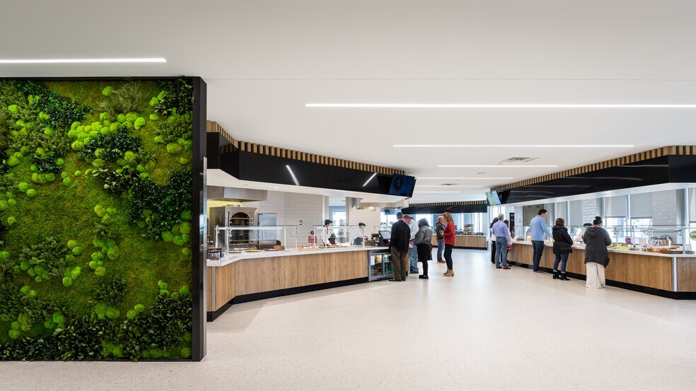 More Photos Of 14221 N Dallas Pky, Dallas Office For Lease