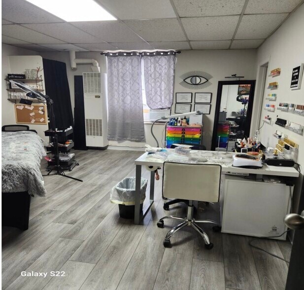 More Photos Of 324-328 N Dixie Dr, Vandalia Storefront Retail Office For Lease