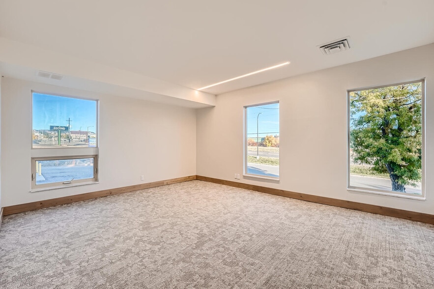 More Photos Of 10600 W Alameda Ave, Lakewood Loft Creative Space For Lease