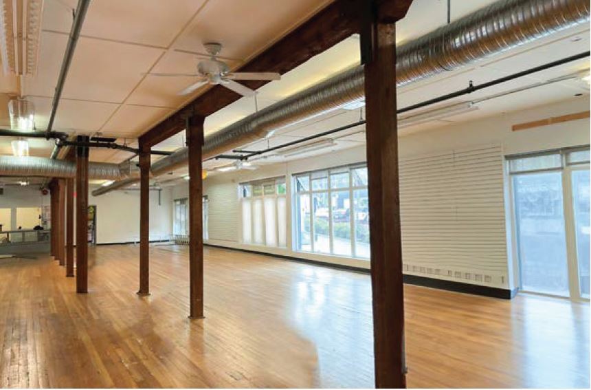 More Photos Of 2556 Montrose Ave, Abbotsford Storefront For Lease