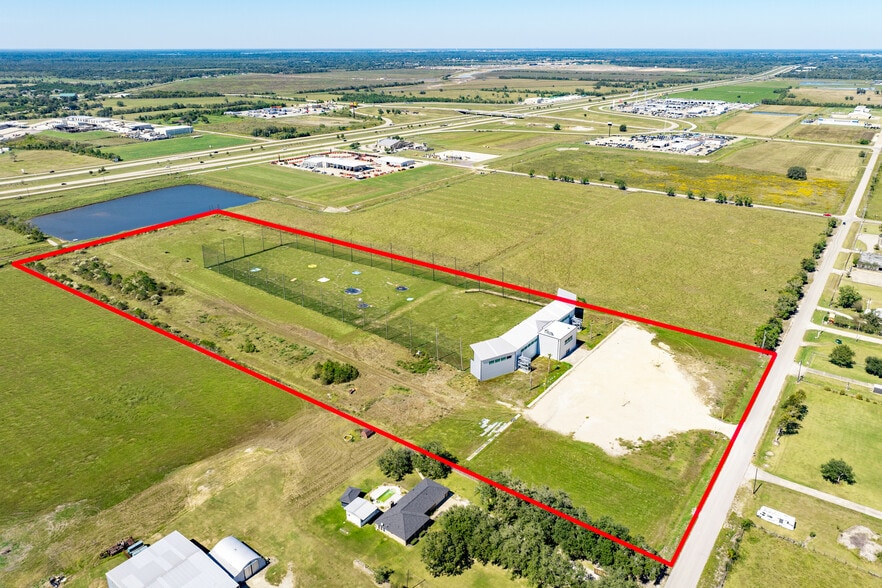 More Photos Of 855 County Road 340, Angleton Golf Course Driving Range For Sale