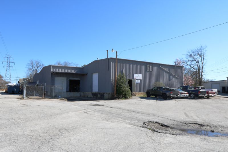 More Photos Of 10 Oil Mill Rd, Greenville Warehouse For Lease