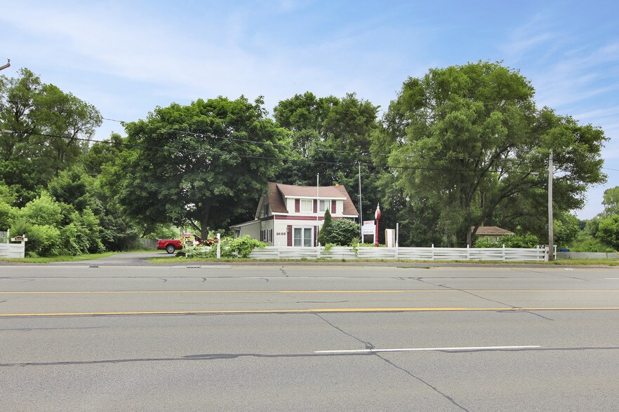 More Photos Of 8685 Highland Rd, White Lake Township Medical For Sale