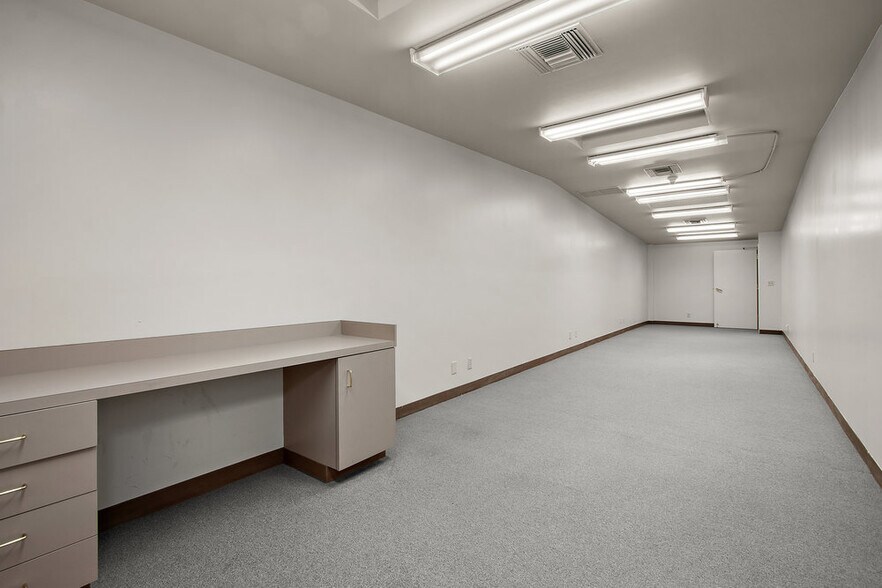 More Photos Of 601 Ferry St, Martinez Bank For Lease