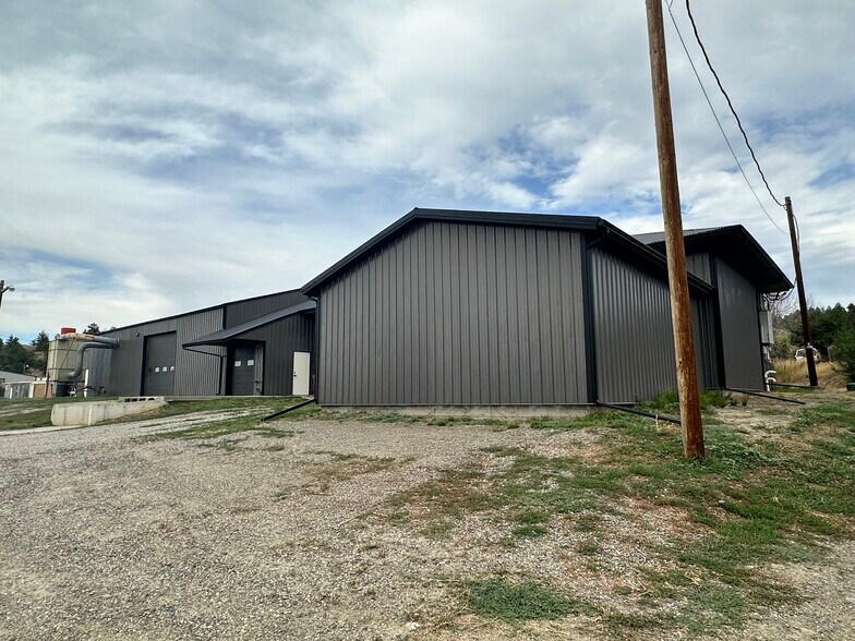 More Photos Of 1627 Dickie Rd, Billings Manufacturing For Lease