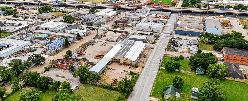 More Photos Of 110 N Shaver St, Pasadena Warehouse For Lease