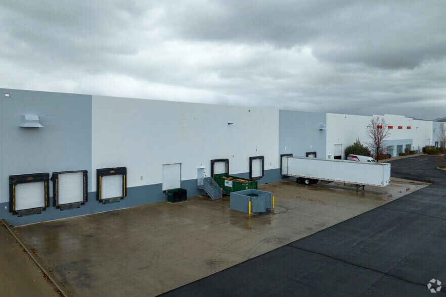 More Photos Of 12995 Echo Ct, Reno Distribution For Lease