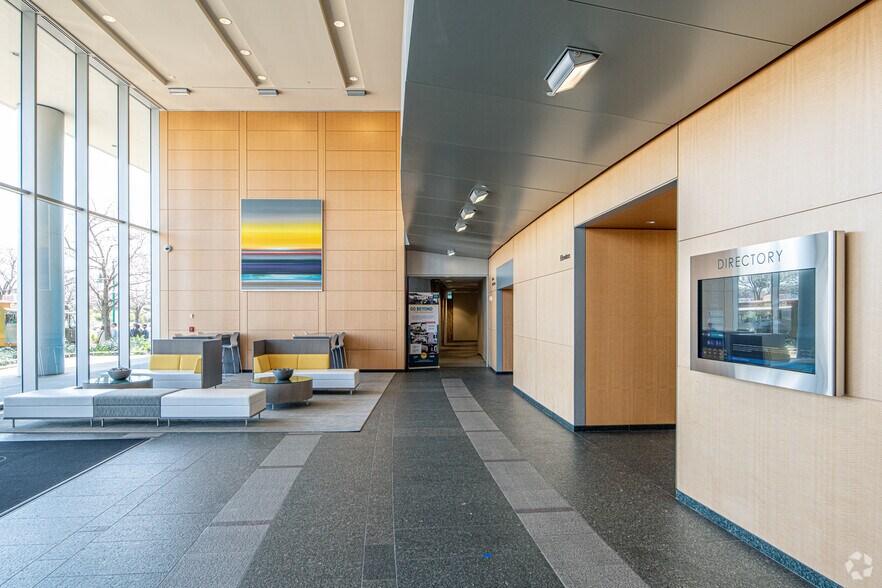 More Photos Of 2100 Powell St, Emeryville Office For Lease