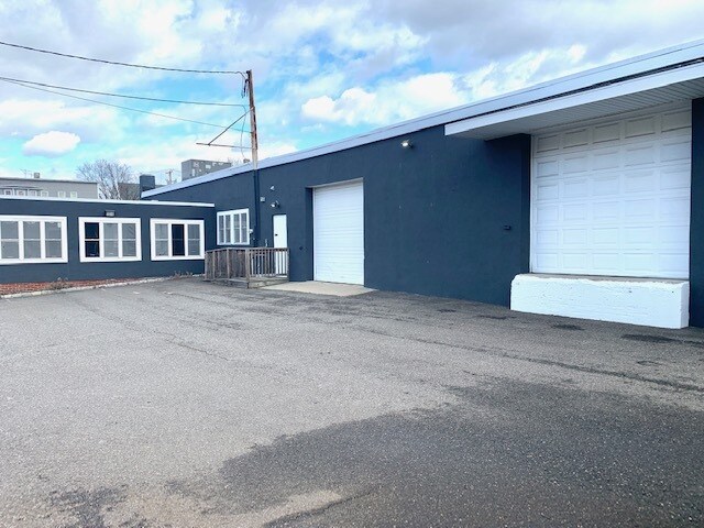 More Photos Of 1318 Kossuth St, Bridgeport Industrial For Sale