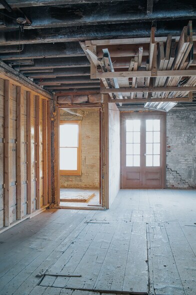 More Photos Of 32 Chambers St, Newburgh Light Manufacturing For Sale