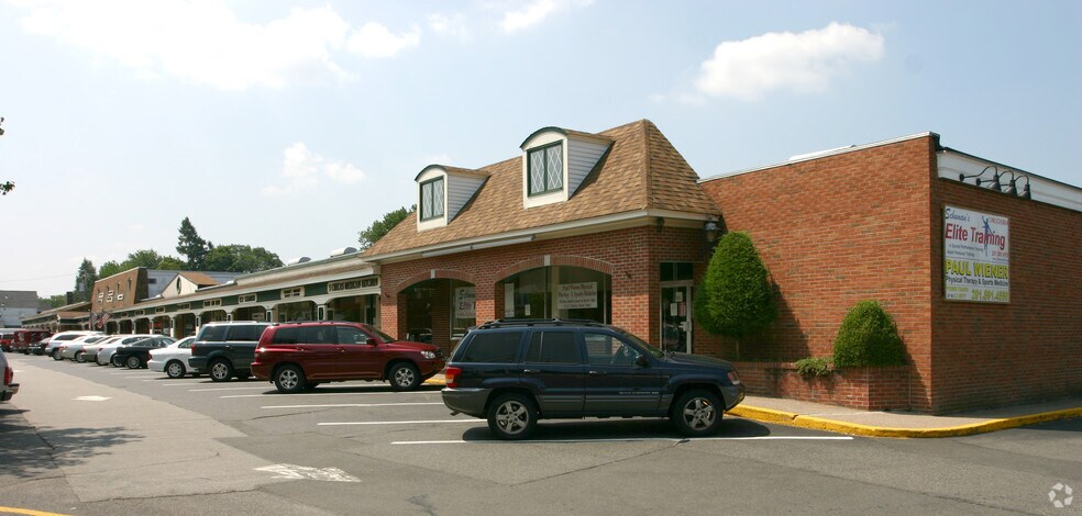 Primary Photo Of 637-651 Wyckoff Ave, Wyckoff General Retail For Lease