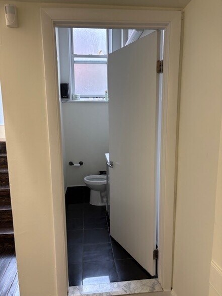 More Photos Of 1126 Main St, Bridgeport Office For Lease