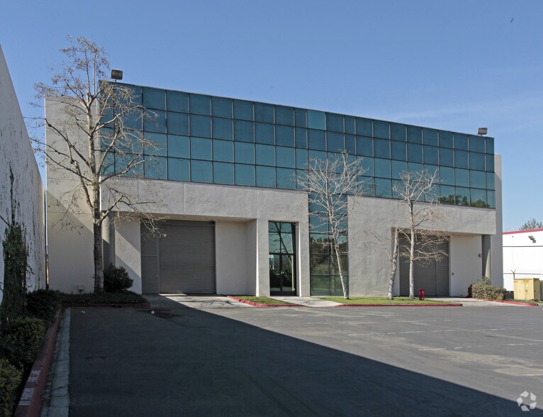 More Photos Of 3210 S Standard Ave, Santa Ana Warehouse For Sale