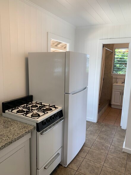 More Photos Of 2128 Date St, Honolulu Apartments For Sale