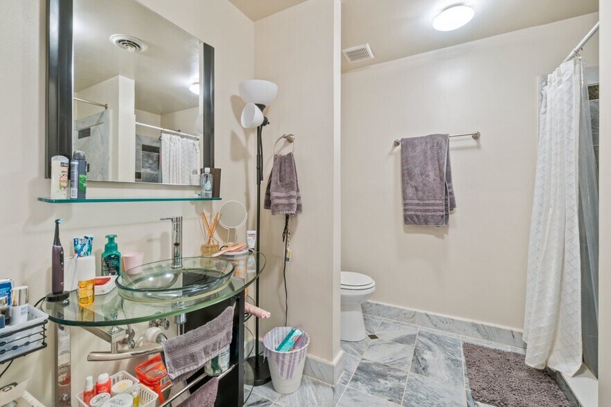 More Photos Of 311-313 W Baltimore St, Baltimore Apartments For Sale