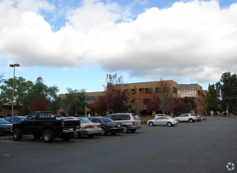 More Photos Of 2125 Oak Grove Rd, Walnut Creek Office For Lease