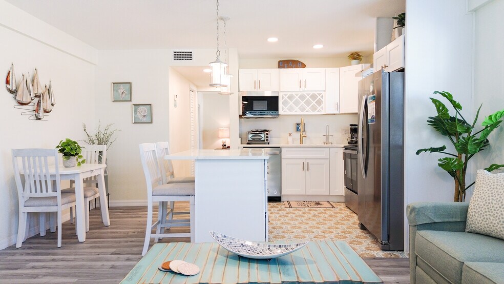 More Photos Of 9921 Gulf Blvd, Treasure Island Apartments For Sale