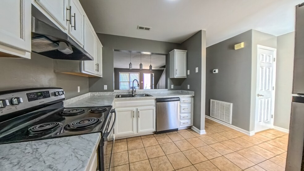 More Photos Of 2920-2952 Epperley Ave NW, Roanoke Apartments For Sale