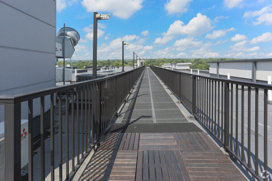 More Photos Of 56 Broad St, Bloomfield Apartments For Lease