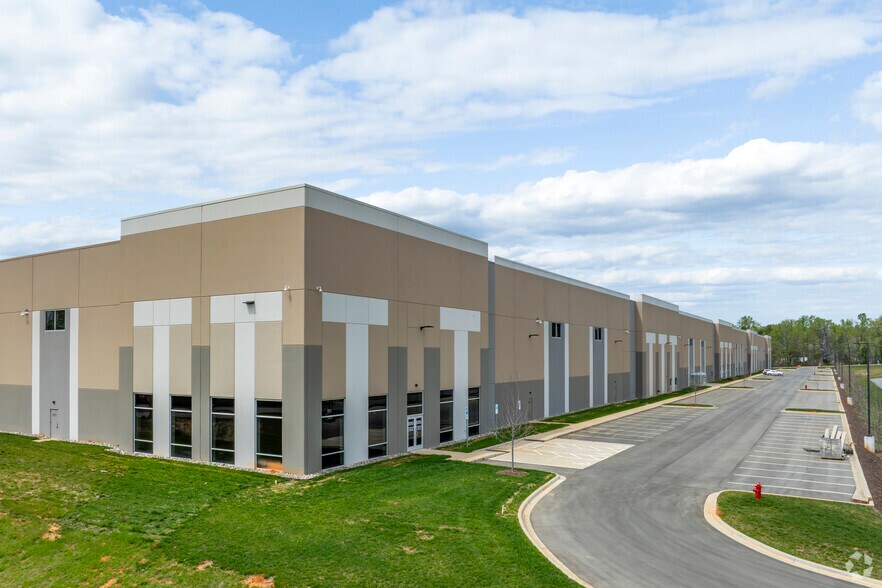 More Photos Of 525 Scalybark Rd, Gastonia Warehouse For Lease