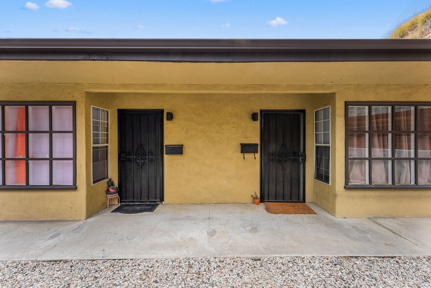 More Photos Of 3206-3216 Reynard Way, San Diego Apartments For Sale