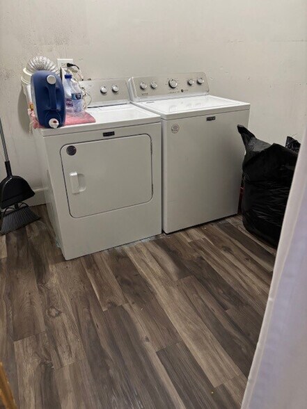 More Photos Of 15 N Main St, Three Rivers General Retail For Sale