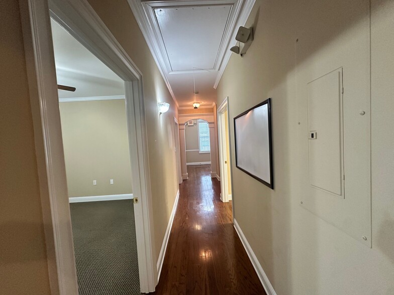 More Photos Of 416 Pirkle Ferry Rd, Cumming Office Residential For Sale