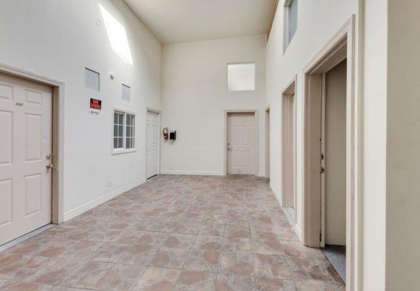 More Photos Of 1015-1027 University Ave, Berkeley Apartments For Sale