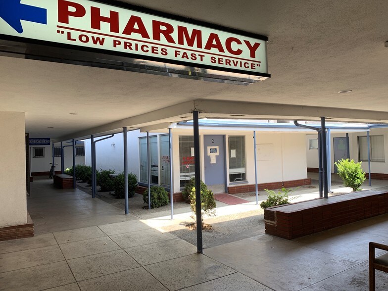 More Photos Of 5101 Florence Ave, Bell Medical For Lease