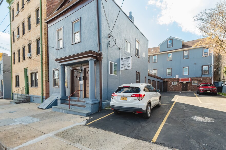 More Photos Of 536 N High St, Mount Vernon Apartments For Sale