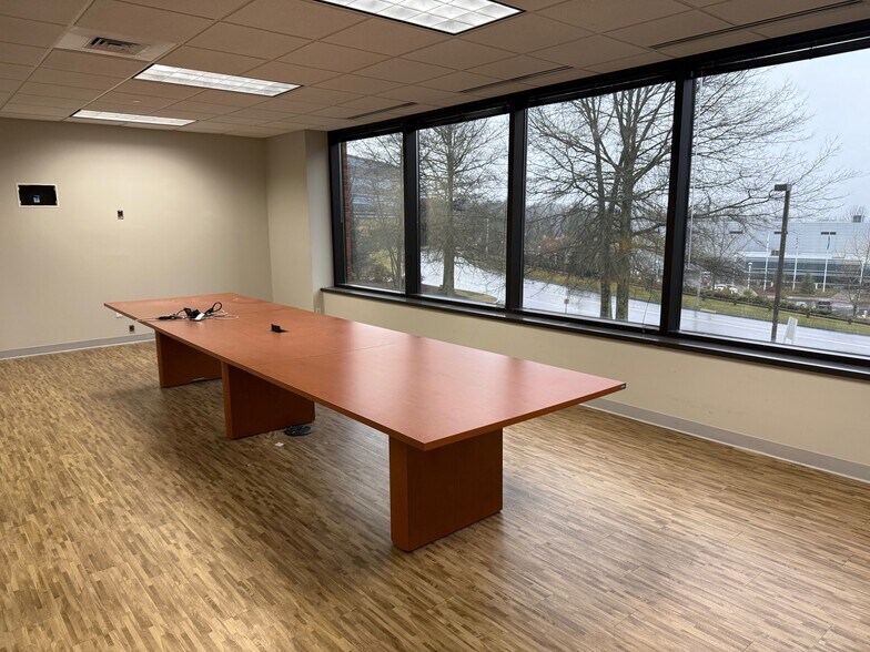 More Photos Of 55 Corporate Dr, Trumbull Office For Lease