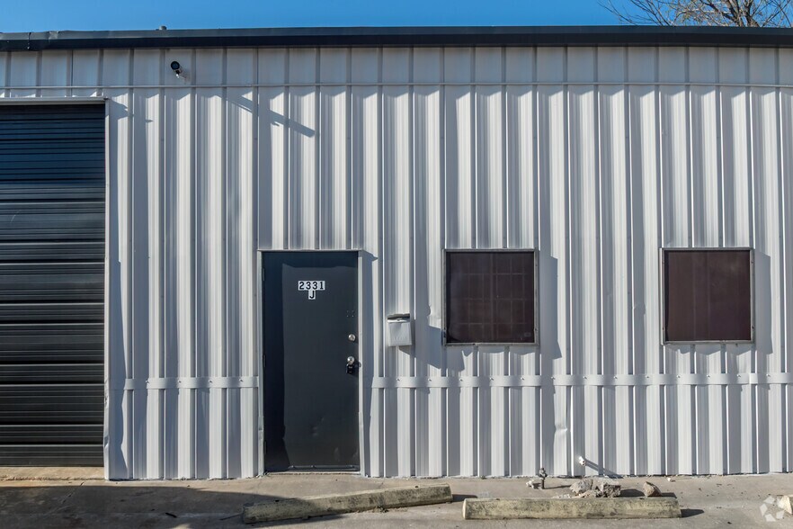 More Photos Of 2331 Wirtcrest Ln, Houston Unknown For Lease