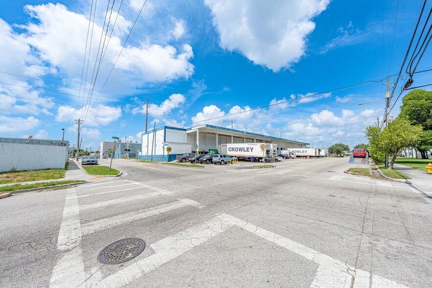 More Photos Of 1930 NW 23rd St, Miami Warehouse For Sale