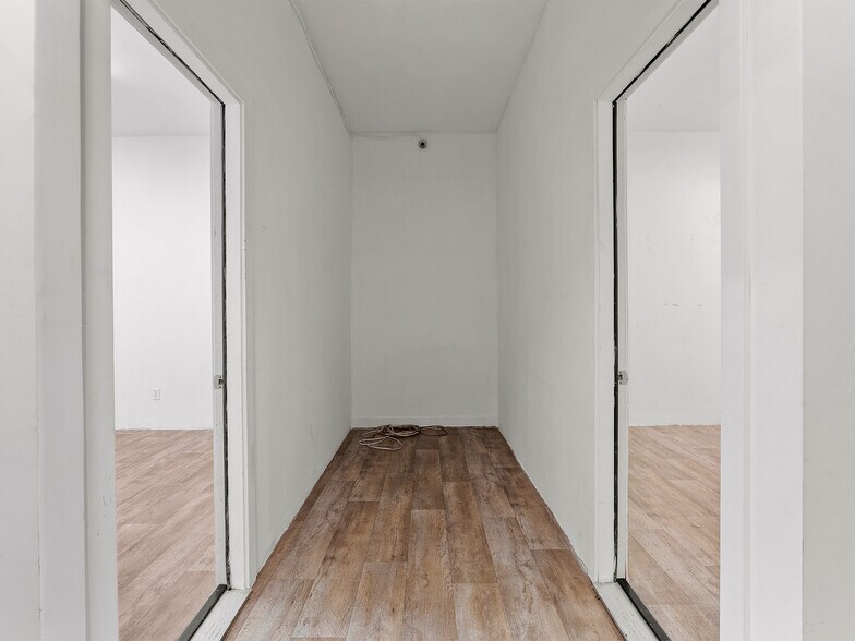 More Photos Of 10746 Magnolia Blvd, North Hollywood Medical For Sale