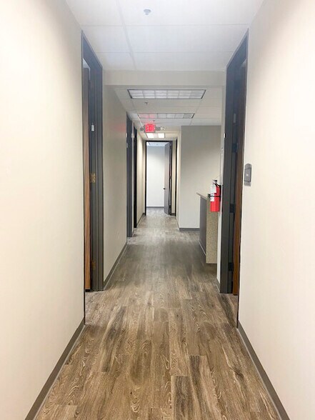 More Photos Of 12201 Renfert Way, Austin Medical For Lease