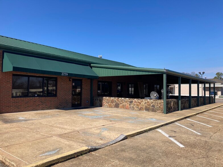 More Photos Of 2779 Whitten Rd, Memphis Bar For Sale