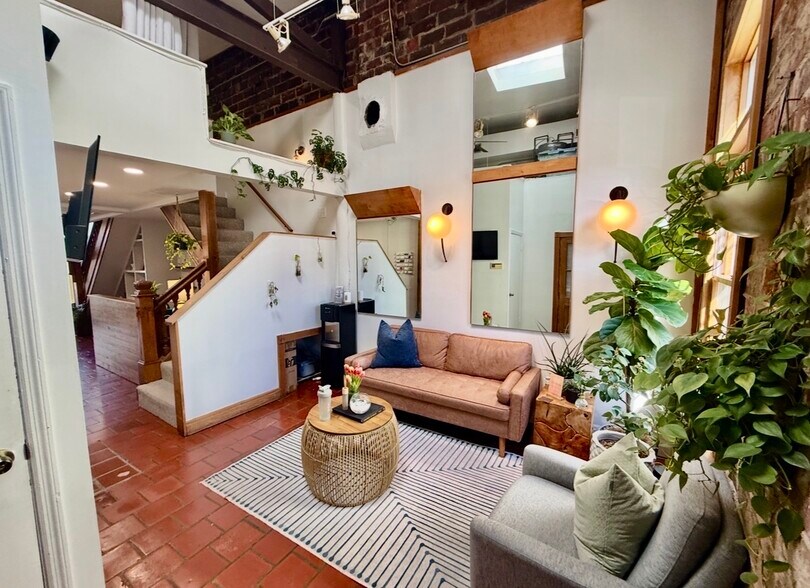More Photos Of 1033 Monroe Dr, Atlanta Storefront Retail Office For Sale