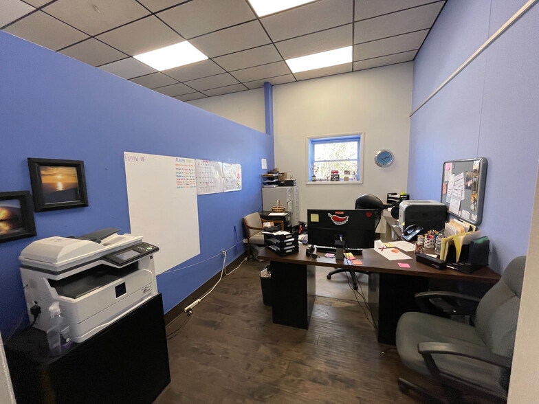 More Photos Of 3001 Pulawski Way, Pittsburgh Warehouse For Sale