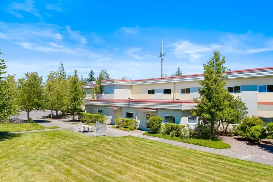 More Photos Of 150 Technology Way, Elma Office For Lease