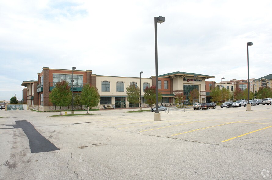 More Photos Of 2770-2860 S Highland Ave, Lombard Unknown For Lease