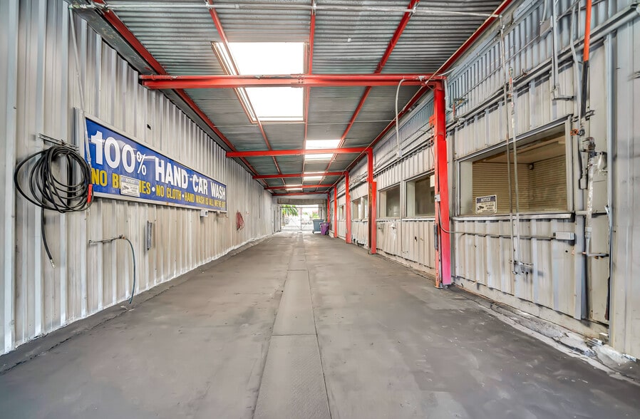 More Photos Of 1500 W Pacific Coast Hwy, Long Beach Carwash For Sale